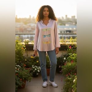 Source Unknown Lavender Tunic with Dragonfly Design